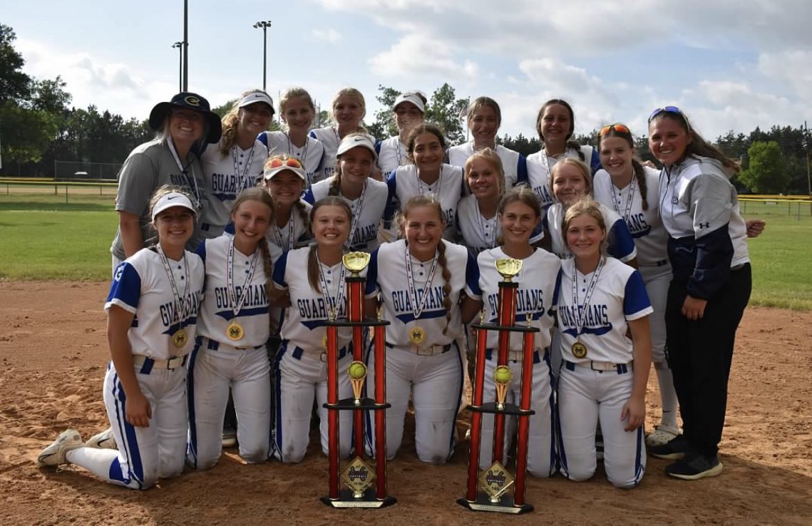 emmawestrate's tweet photo. What a season! I had a fantastic season this year with Valley Sports Academy 16u. Our overall record was 21-3, we had a great team and FANTASTIC coaches! Thank you to @VSA_WI for your facility too. Guardians tryouts are coming up so mark your calendars! #rollguards https://t.co/hN1WGmc2RV