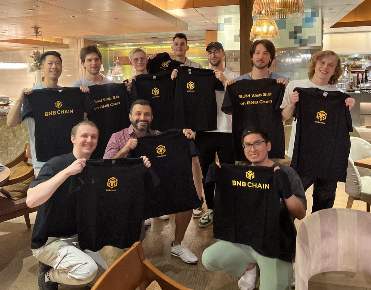 BNBCHAIN's tweet photo. So proud of our Web3 gaming ambassadors @GaiminGladiator for all their recent success 💯

We made sure the crew got plenty of BNB Chain merch to flex as they head into future competitions 😤

Learn more about the Gladiators at the article below!

https://t.co/rrmjR3gCof. https://t.co/0lq3iTXP29
