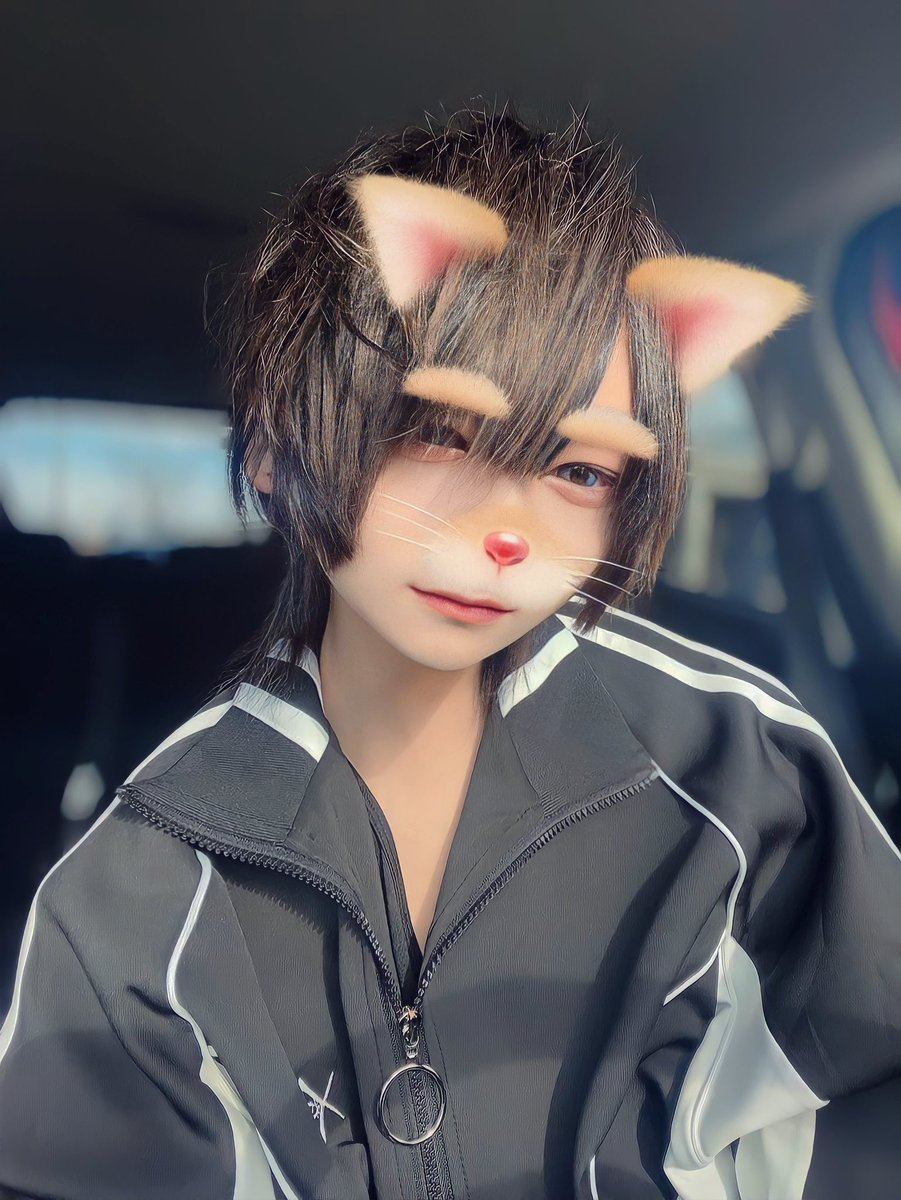 Elle___sp's tweet photo. 気に入った自撮り4つ https://t.co/luGCVBWjdj