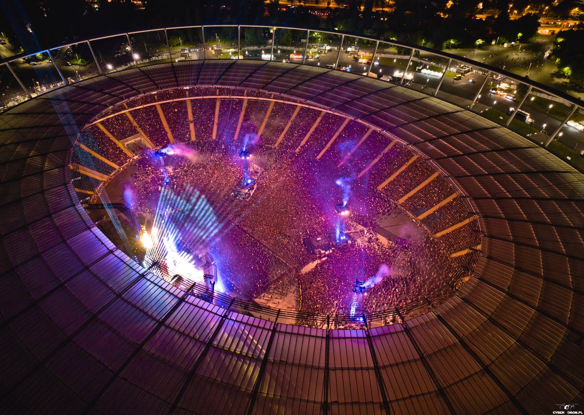 Grubiusz's tweet photo. Wczorajszy koncert #Rammstein na Stadionie Śląskim w #Chorzów.
(fot. Robert Neumann / Adrian Marciniak) https://t.co/OtnPEJByCD