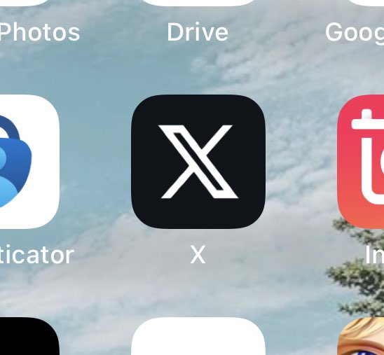 averyseight's tweet photo. the heartattack this gave me- i hate auto update (even tho its off) https://t.co/vxLiROUDmT