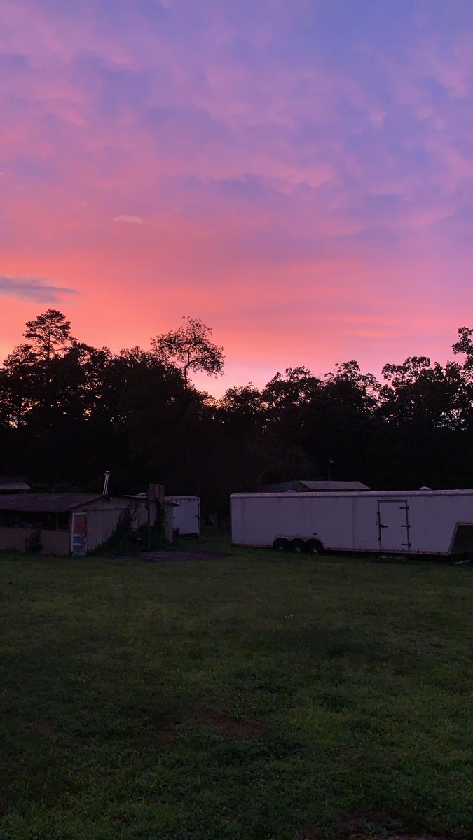 AnzisiDarren's tweet image. Nothing better then living on land and not in the shit city #holler #RHEC #woods #backwoods #redneck #beautiful