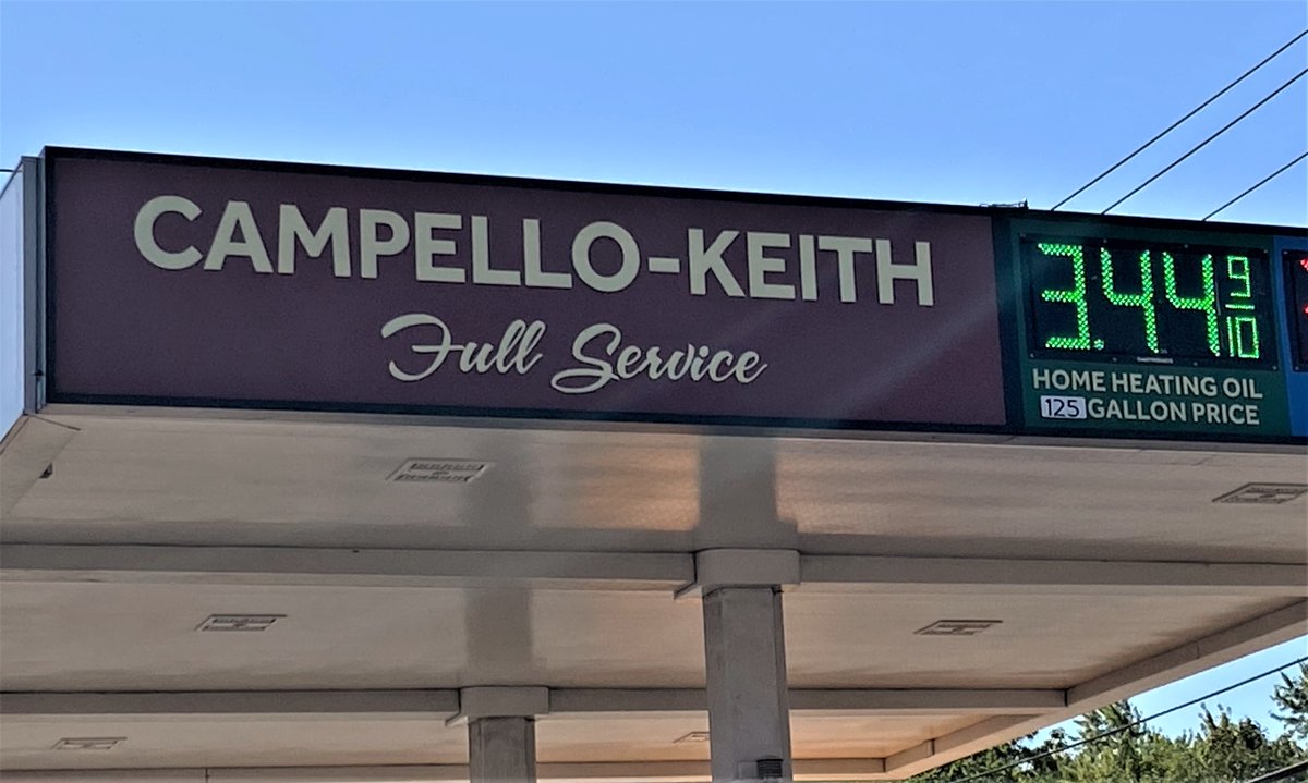 The price of #2 home heating fuel is now $3.549 per gallon! Receive 125 gallons or more &amp; get a discount! Place an order today by clicking the link in our bio or calling the office. 😊
#campellokeithoil #brockton #smallbusiness #petroleumservice #homeheatingfuel
