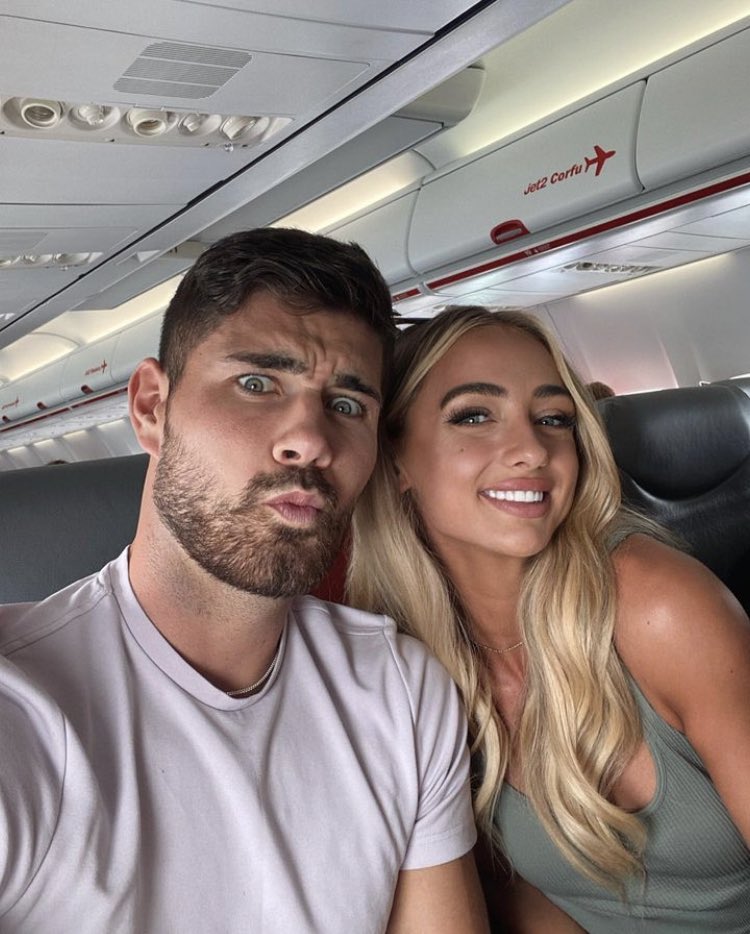 obrienvm24's tweet photo. I actually love their friendship. The fact that Scott had Abi’s back all the way through against Mitch, even tho, they weren’t working romantically, melts my heart! #loveisland https://t.co/UED8ihlf9n
