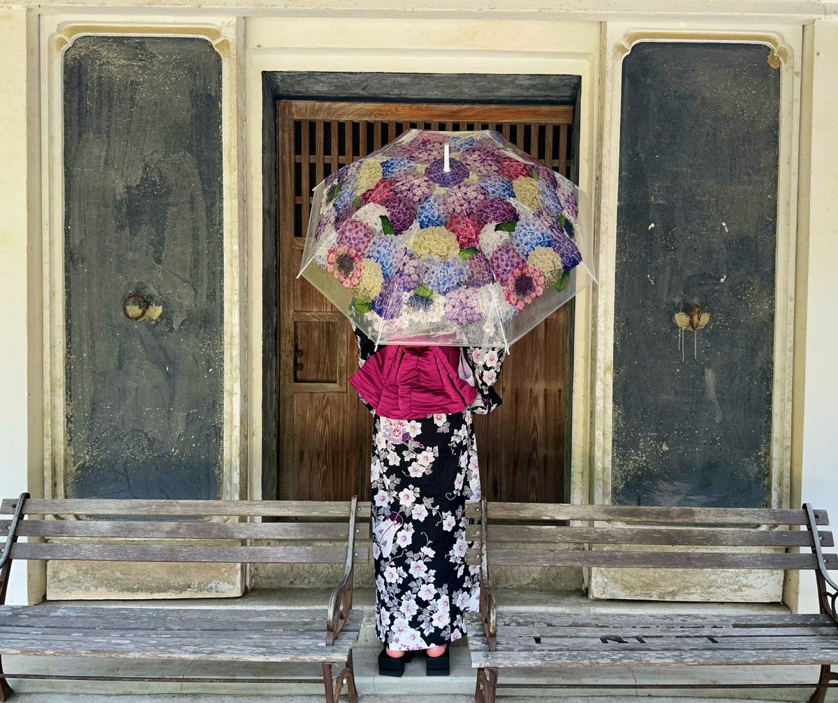 kiri_actor's tweet photo. 紫陽花傘とお出かけ☂️

#紫陽花傘フォトコン
#フェリシモ
#雨空に咲きこぼれる紫陽花の傘 https://t.co/QpA9cWRfT1