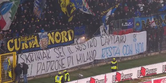 Rino91501751's tweet photo. @sportmediaset Ha schizzato merda per tutta la nord https://t.co/CdfrxABEgR