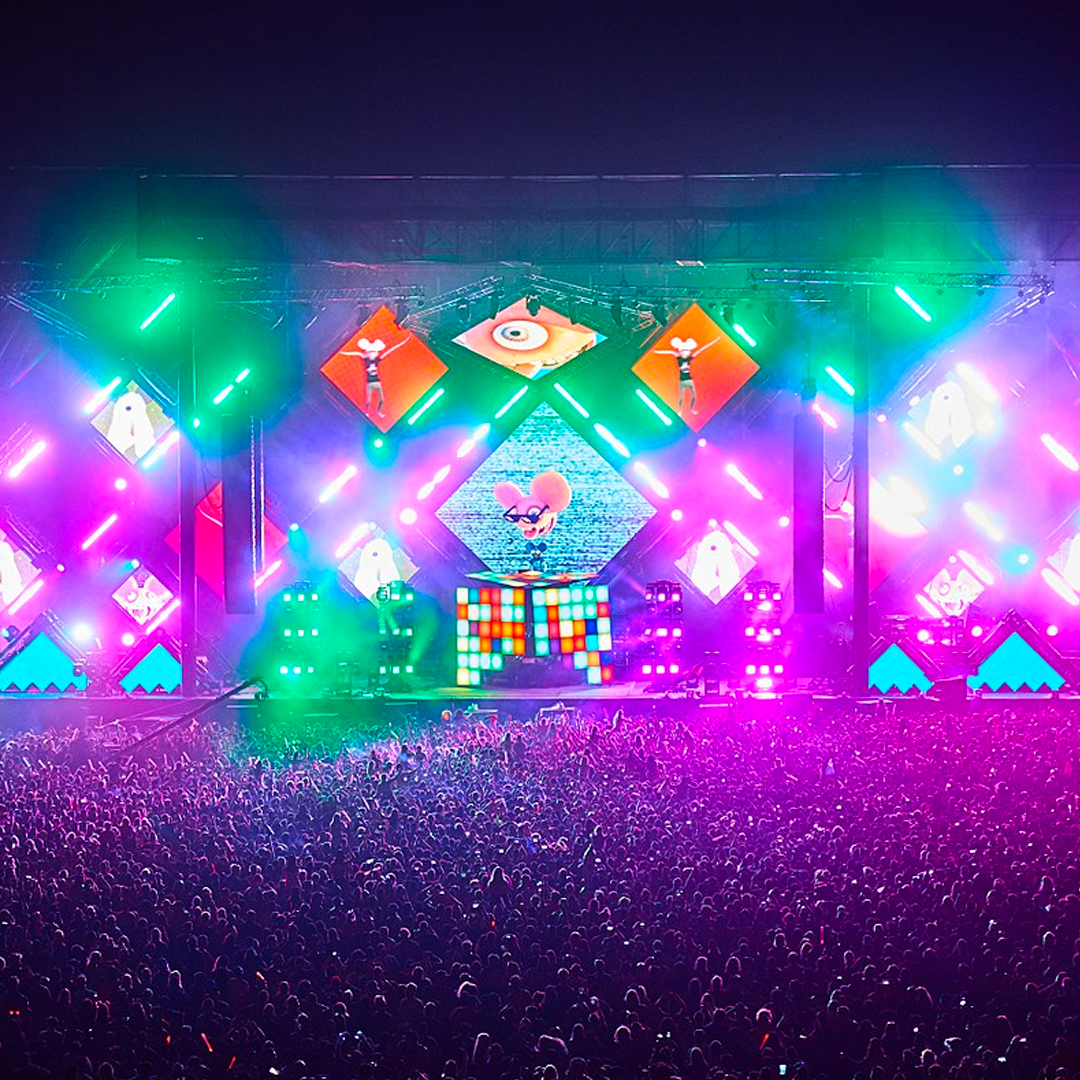 SoundRecovery_'s tweet image. VELD, Canada’s largest electronic music festival, is returning to Toronto from August 4-6 and will include headliners like Tiësto, Zedd, Canadian duo Loud Luxury and many more #soundrecovery #letthemusicplaysafely #letthemusicplay #supportlivemusic