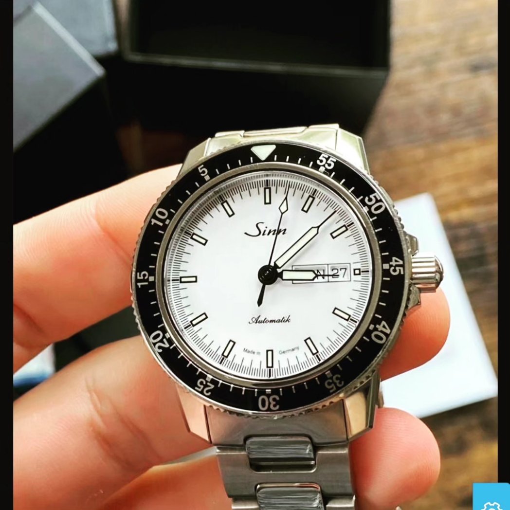 banie01's tweet photo. 2023 was supposed to be a year of #Abstinence from #Watch #Purchases for me.
We all know how that goes, I've failed miserably😉
Today, I fell for a rather lovely #Sinn #104W over on #TZUK
Should be delivered soon 😁
I've just got to convince my wife that I've always had it🤣 https://t.co/wvuvtdnZWJ