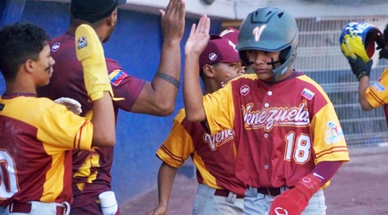 Venezuela conquista su tercera victoria en Mundial de Béisbol U12

#MaduroTieneUnBeta

vtv.gob.ve/venezuela-conq…