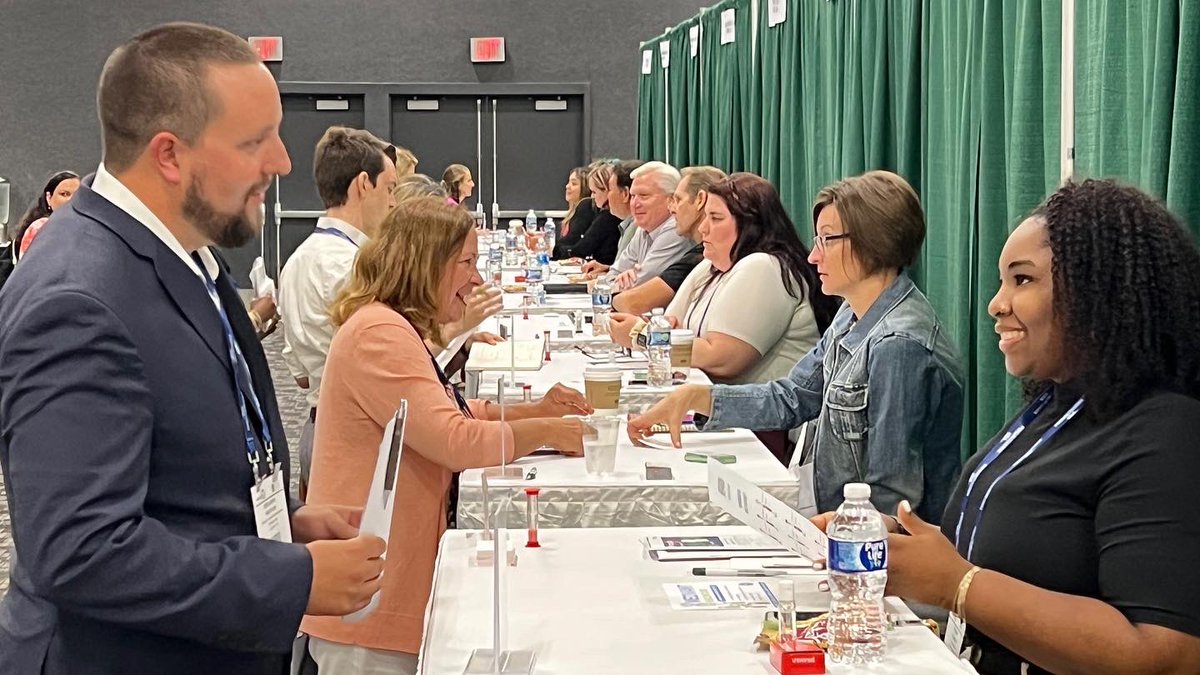 HCP_ReverseExpo's tweet image. As Day 2 of our #HCPRxBuyer23 Conference gets underway, we’re scrolling back thru some of our favorite moments from yesterday. Take a look! 

#healthcare #hospitalpharamcy