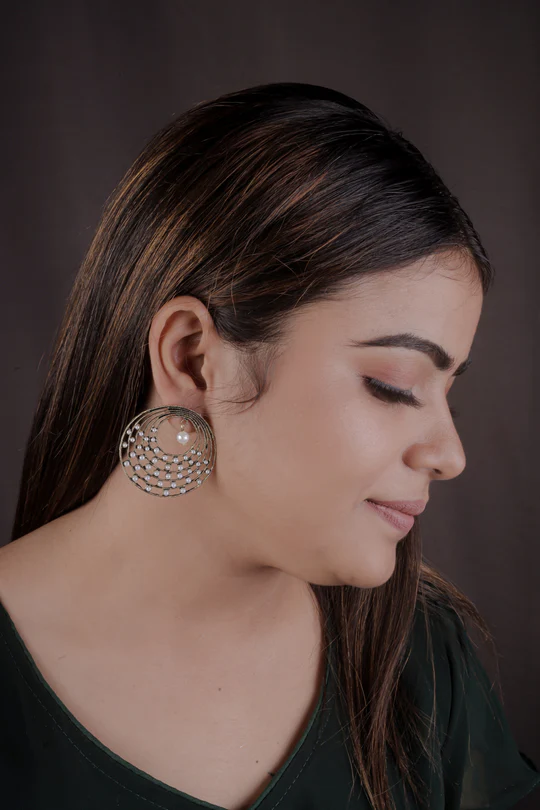 Me2youI's tweet photo. Designer Gold Plated Floral Design Chandbalis Earrings For Women and Girls

Grab it - https://t.co/QWrNtlOve3

#DesignerEarrings #GoldPlatedEarrings #FloralDesignEarrings #Chandbalis #Earrings #EarringsforWomen #me2you https://t.co/hZz5UiGFBb