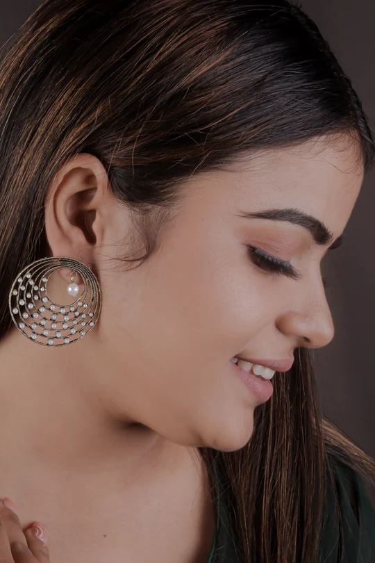 Me2youI's tweet photo. Designer Gold Plated Floral Design Chandbalis Earrings For Women and Girls

Grab it - https://t.co/QWrNtlOve3

#DesignerEarrings #GoldPlatedEarrings #FloralDesignEarrings #Chandbalis #Earrings #EarringsforWomen #me2you https://t.co/hZz5UiGFBb