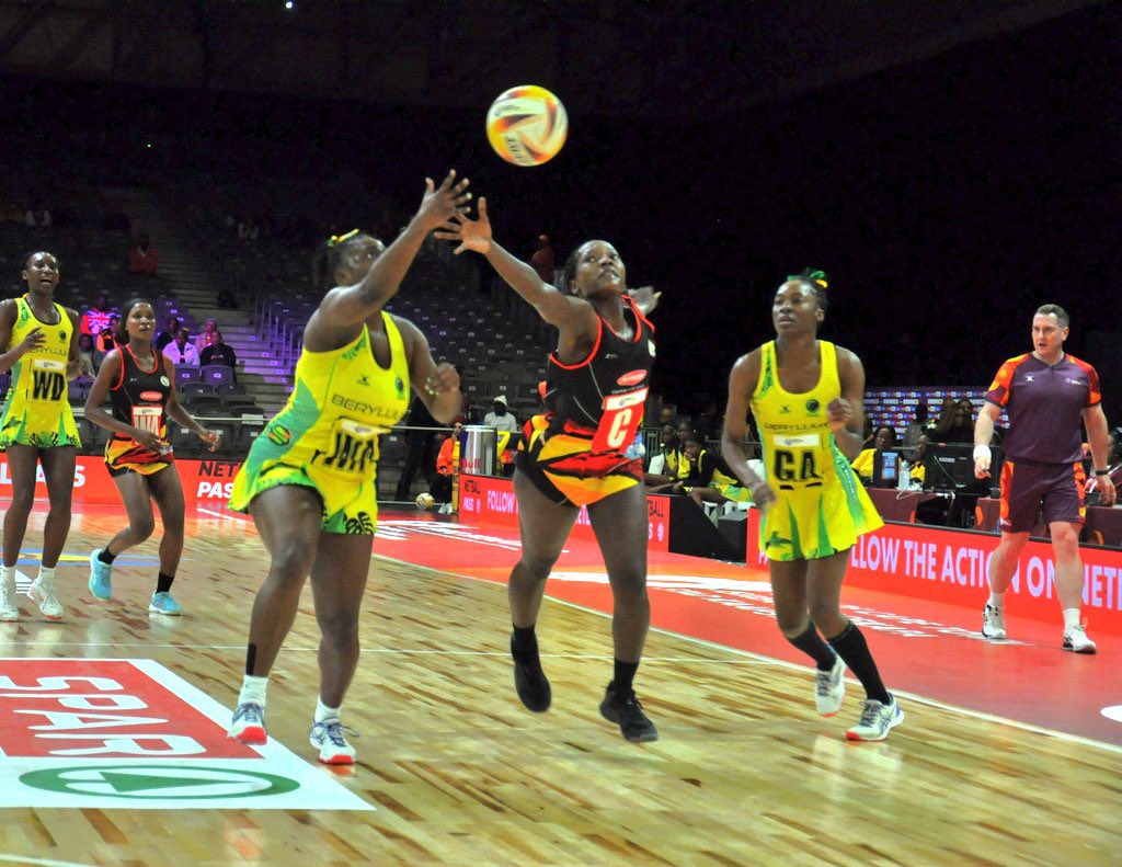 NBSportUg's tweet photo. HT: The @shecranes256 down  by 17 points.

Jamaica 38 - 21 Uganda

#NBSportUpdates https://t.co/Zqk76bg1zx