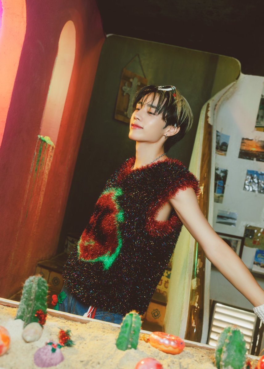 THE BOYZ 2ND ALBUM [PHANTASY] Pt.1 Christmas In August Concept Photo #HOLIDAY

🎄 2023.08.07 6PM Release

#THEBOYZ #더보이즈 #PHANTASY #Christmas_In_August