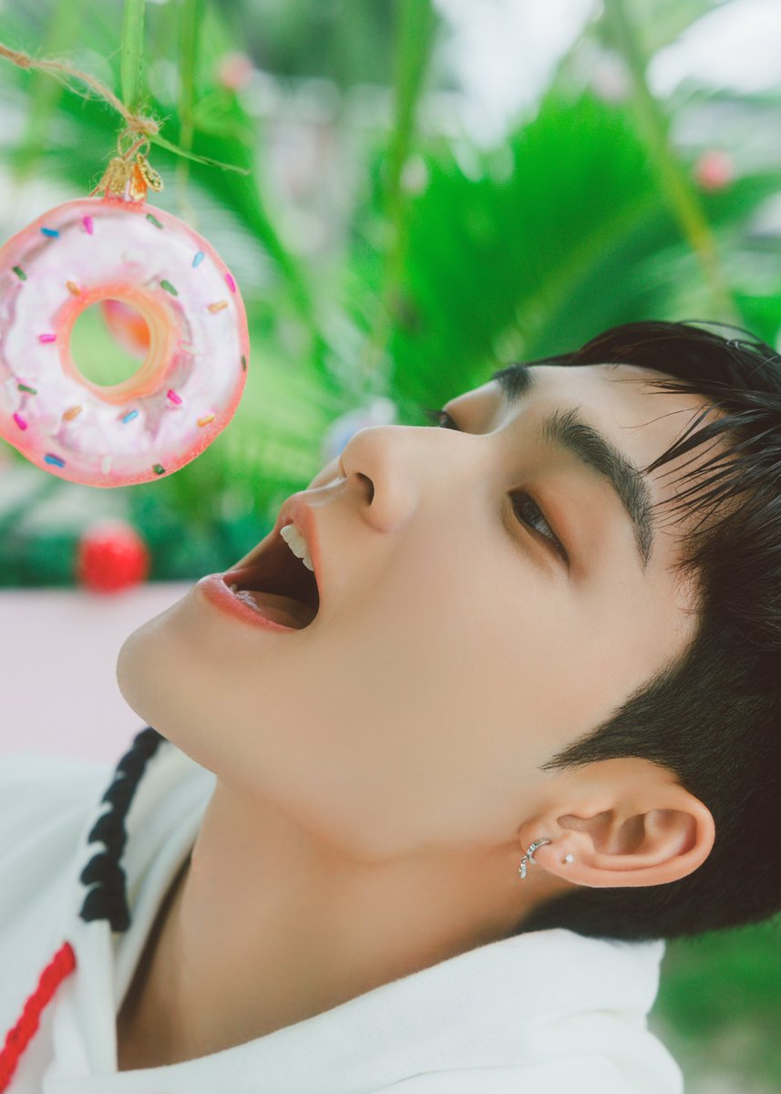 THE BOYZ 2ND ALBUM [PHANTASY] Pt.1 Christmas In August Concept Photo #HOLIDAY

🎄 2023.08.07 6PM Release

#THEBOYZ #더보이즈 #PHANTASY #Christmas_In_August