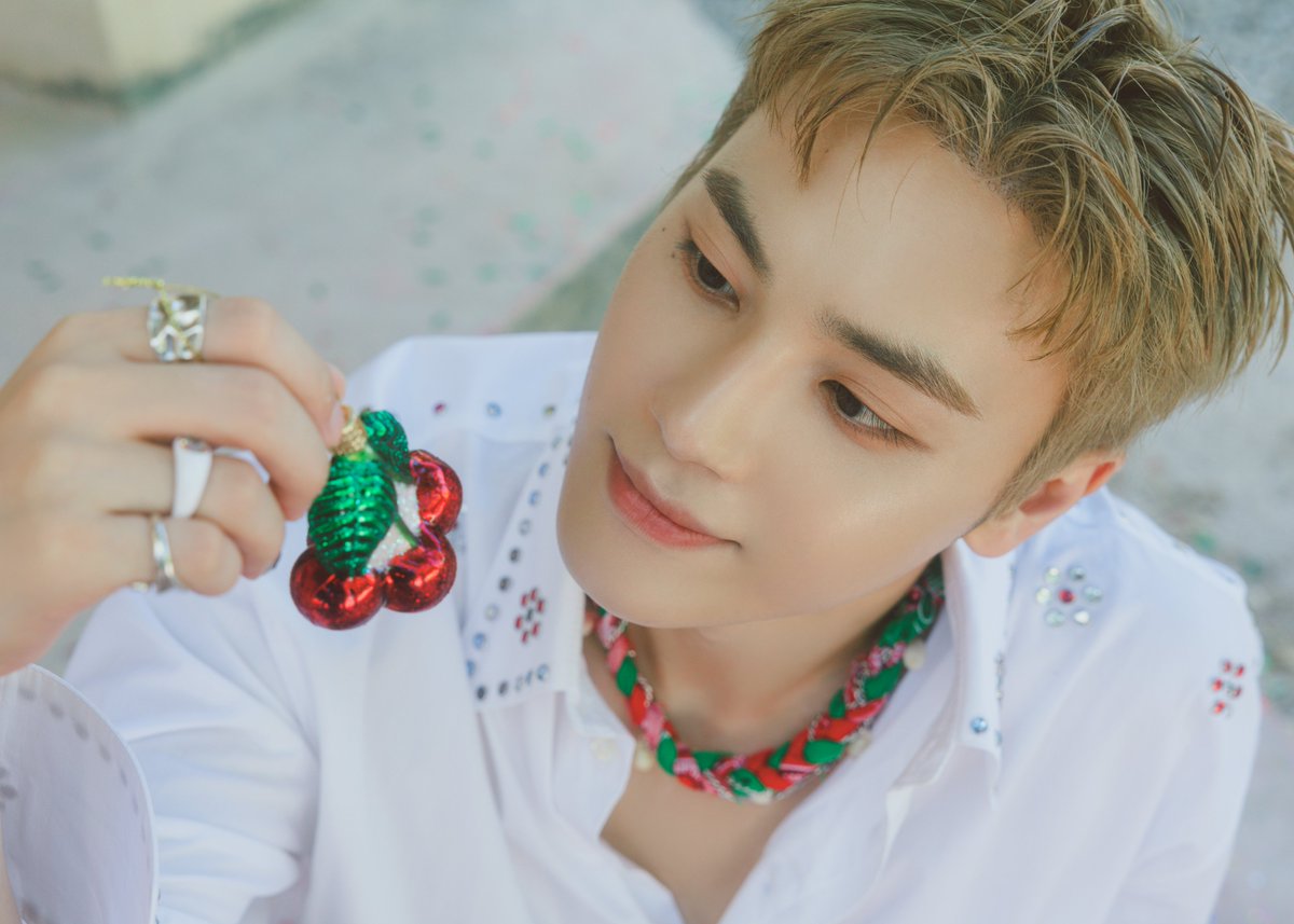 THE BOYZ 2ND ALBUM [PHANTASY] Pt.1 Christmas In August Concept Photo #HOLIDAY

🎄 2023.08.07 6PM Release

#THEBOYZ #더보이즈 #PHANTASY #Christmas_In_August