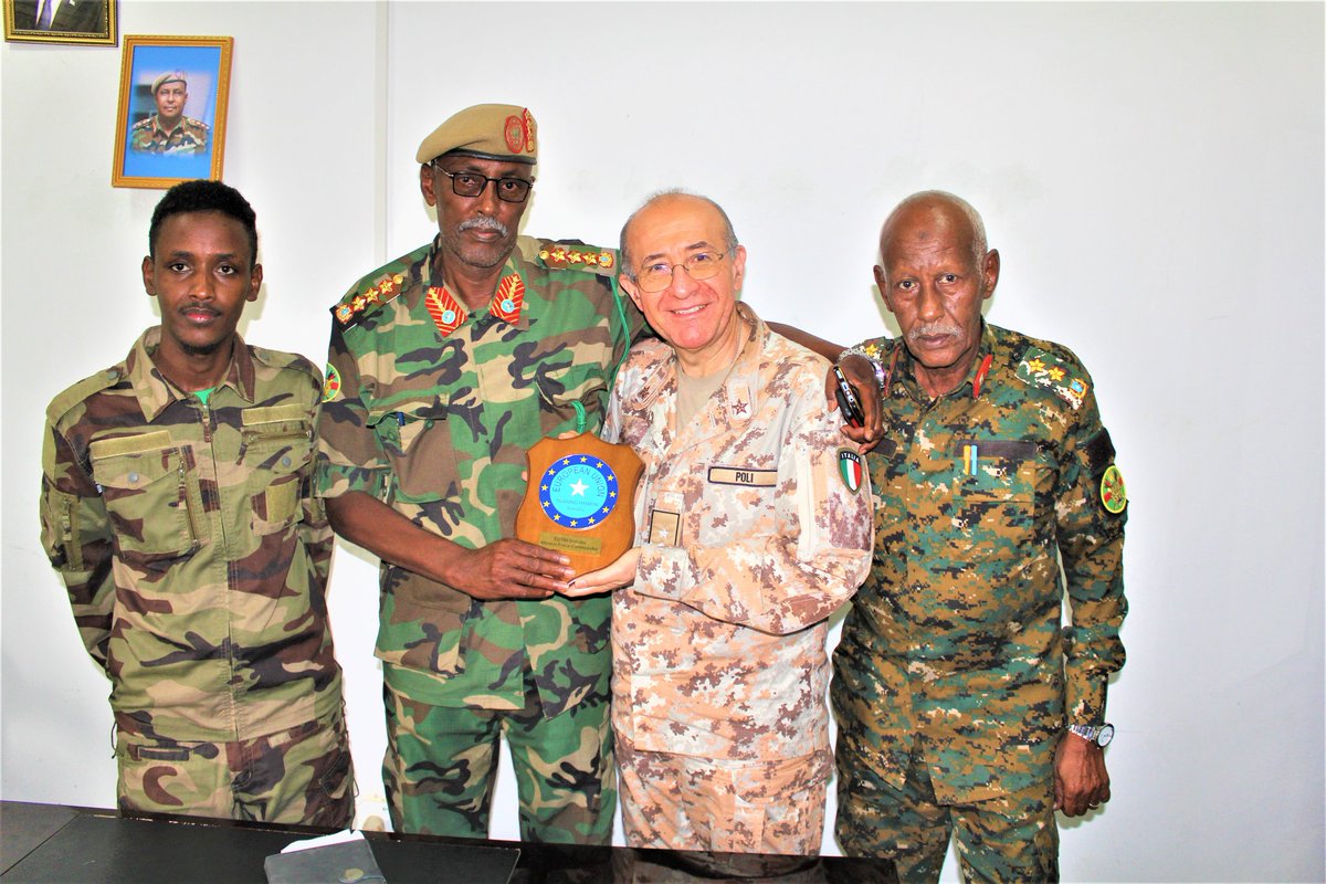 60thDivision's tweet photo. The Commander of the 60th Division of the Somali National Army General Hassan Ishaq Omar (Hasan Baidoa) has received a delegation of military officers from the European Union. https://t.co/kV2y9aAEPO