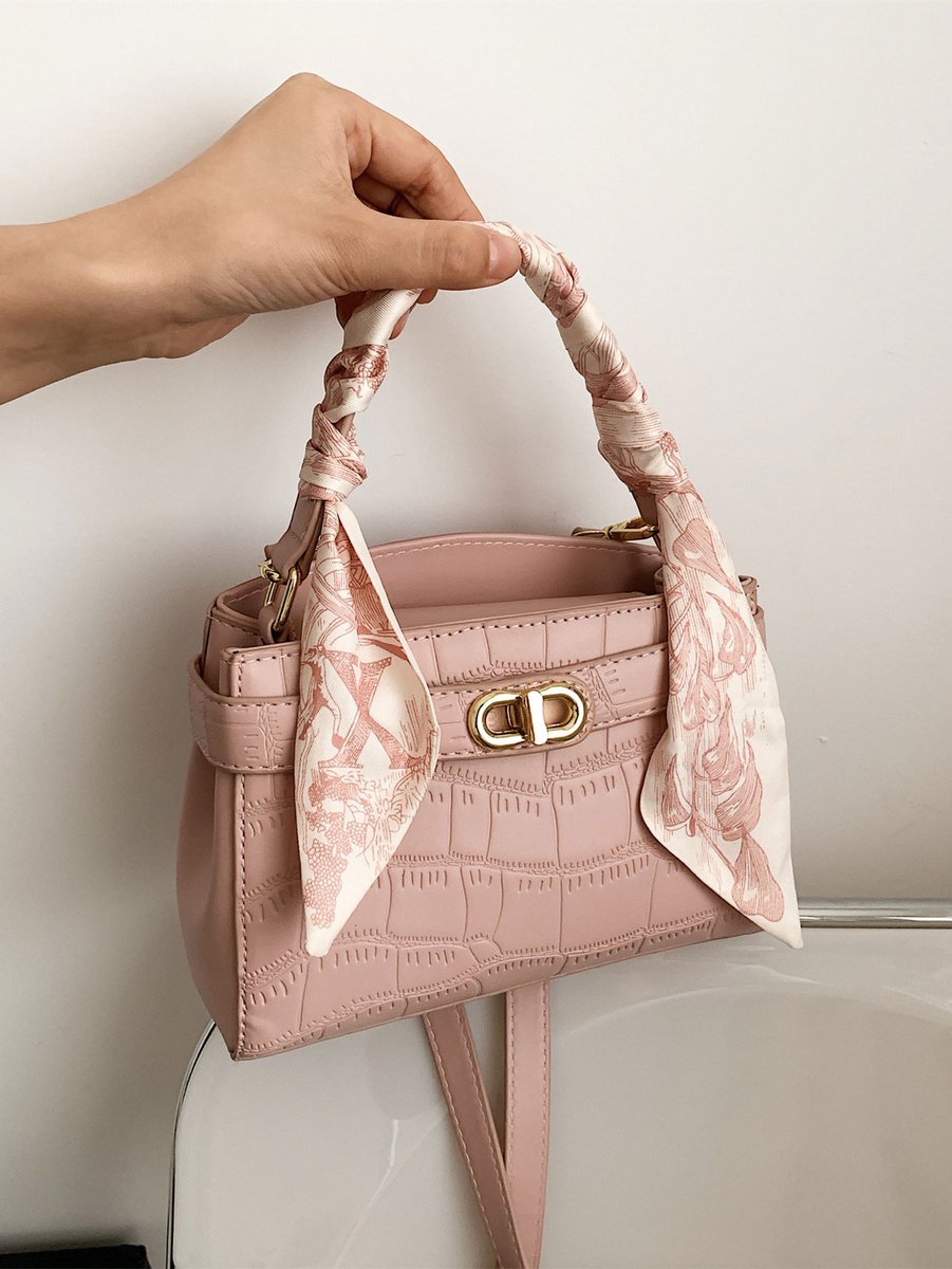 TAHARGA1's tweet photo. Bag 🥹🫶

Pre order 

Price : 59 SR https://t.co/8Gt8djM7h1