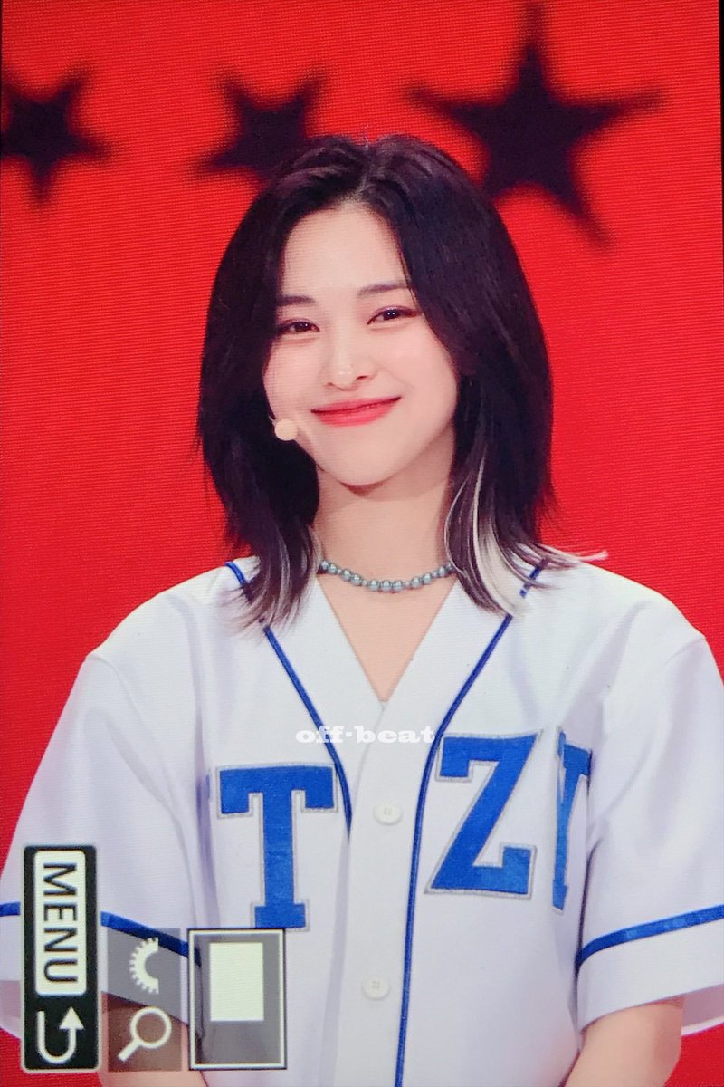 230731 쇼케이스 
오늘 2019년2월12일인줄...
#ITZY #있지 #RYUJIN #류진 <a href="/ITZYofficial/">ITZY</a>