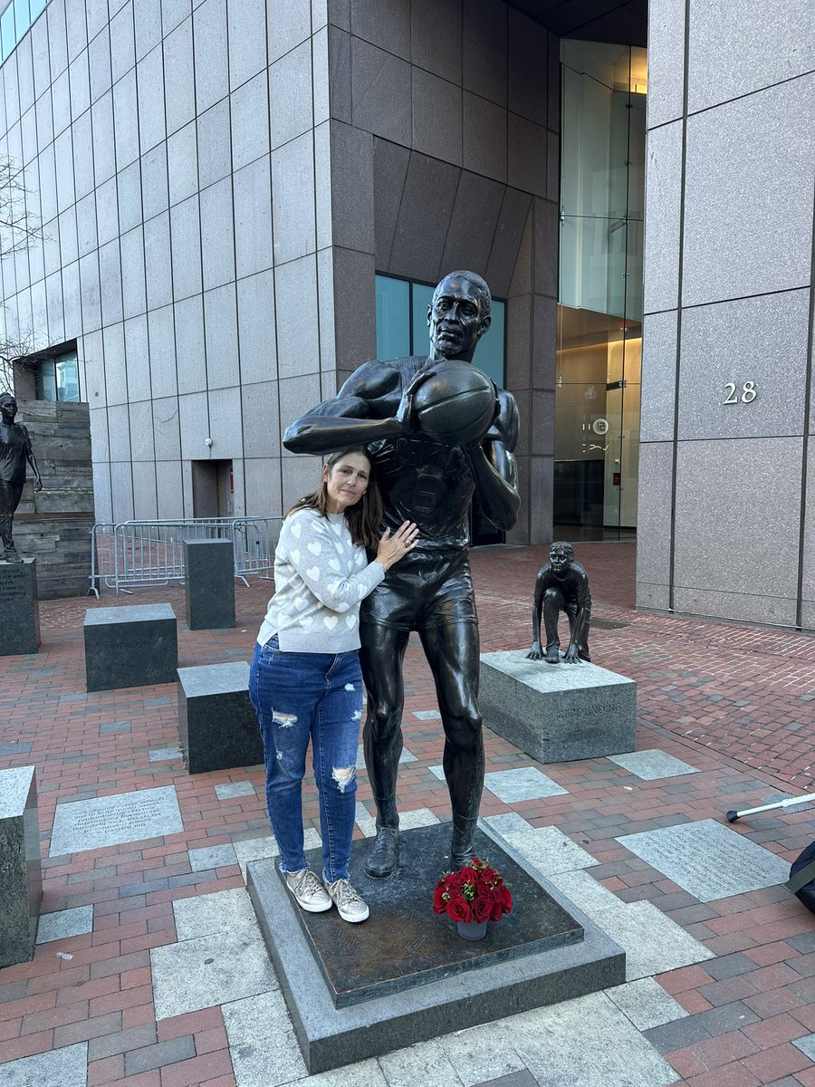 1yr ago I lost the love of my life my best friend my husband my heart 💔 Please honor him by doing a random act of kindness no matter how big or small this would be something he would love &amp; be proud to be part of 🙏🏼 <a href="/MrsBillRussell/">Jeannine Russell</a>
<a href="/NBA/">NBA</a> <a href="/Ballislife/">Ballislife.com</a> <a href="/BostonGlobe/">The Boston Globe</a> <a href="/BleacherReport/">Bleacher Report</a>