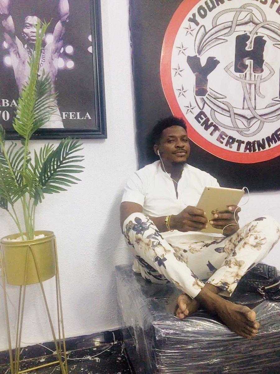 jay_lyfstyl's tweet photo. Dear creatives, sort for believers and not fans. He get why!. https://t.co/V5QJsKIMrL