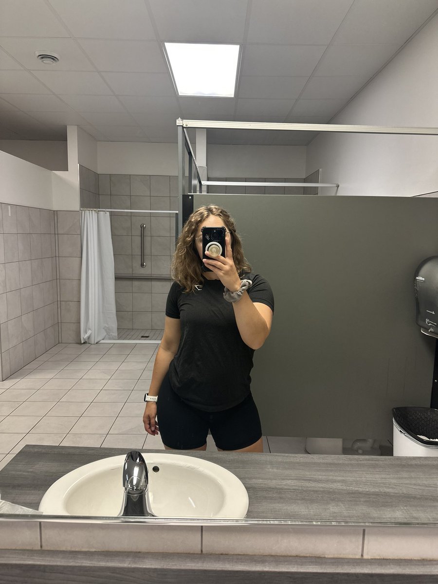 BizzyZen's tweet photo. #gymlife https://t.co/6PwQcXYVSP