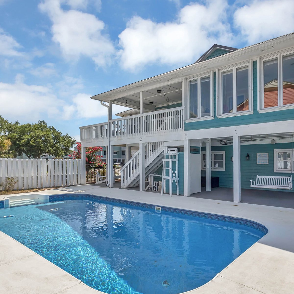IntracoastalRC's tweet photo. Sit back, relax and enjoy the view! ๐ฆโ๏ธ๐ด
110 Teakwood Drive | Otter Creek #CarolinaBeach
Wonderful cottage tucked quietly in Otter Creek estates complete with its own in-ground salt water pool.
#carolinabeachnc #saltwaterpool #location #viewsviewsviews #waterview https://t.co/BoPHeSnHeU