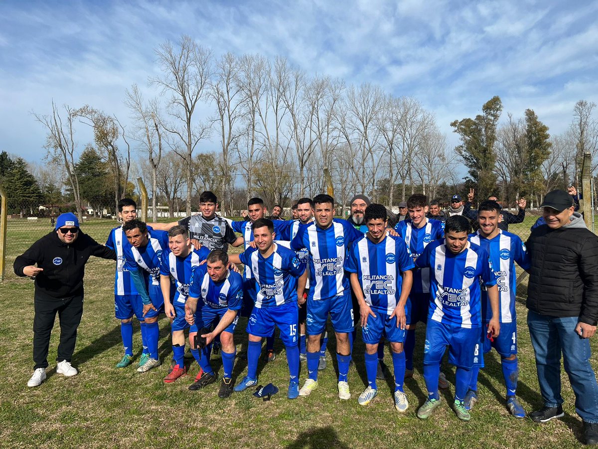 PabloCabezaok's tweet photo. Ayer compartimos otro lindo domingo de fútbol con compañeros y familia de toda la #MilitanciaSecEsLealtad
Nuestro compromiso es con los empleados de comercio ✌️✌️✌️
@Cavalieri_SEC @CarlosPerezSEC
@ESandovalSEC @Cristia56763648 @SergioUAD https://t.co/zAMZ983XsJ