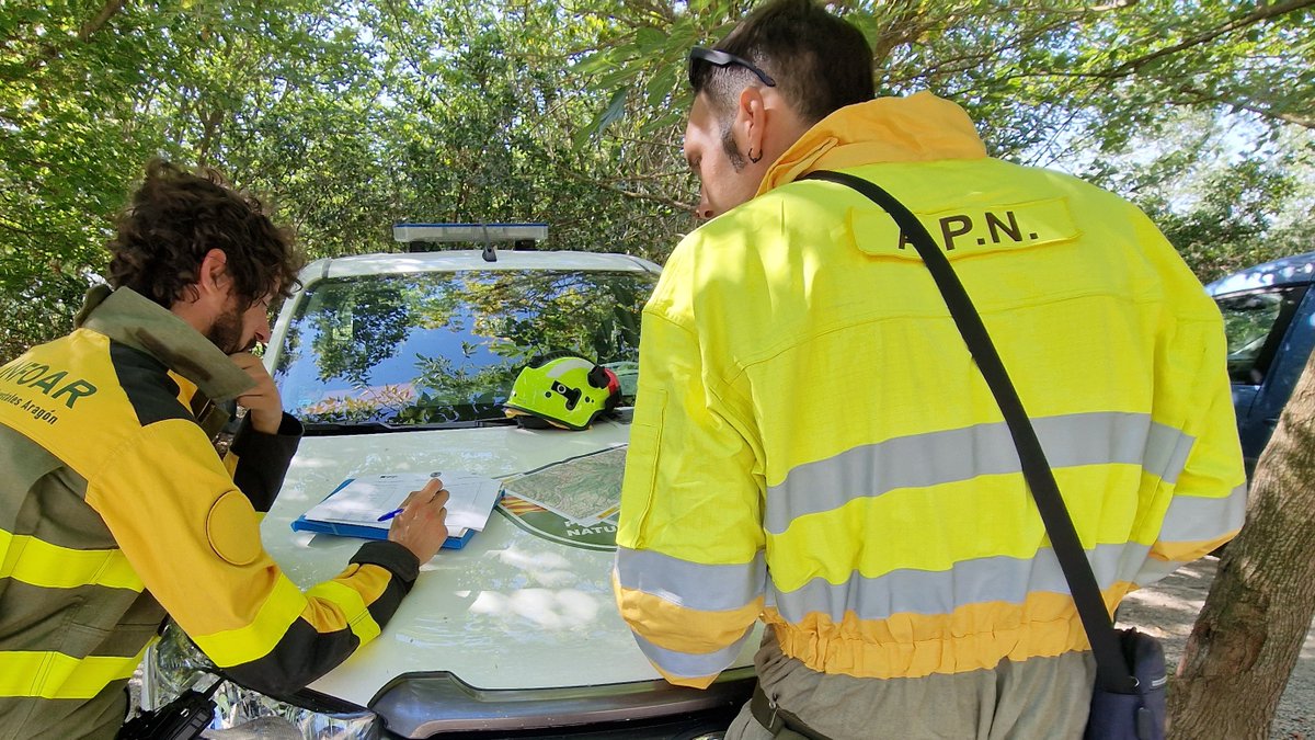 🔝Hoy se conmemora el #WorldRangerDay y desde #INFOAR queremos reconocer el trabajo que realizan los Agentes de Protección de la Naturaleza de Aragón en la lucha contra los incendios. 

👏Gracias👏
#APN
#AgentesProtecciónNaturaleza
@IIFFAragon