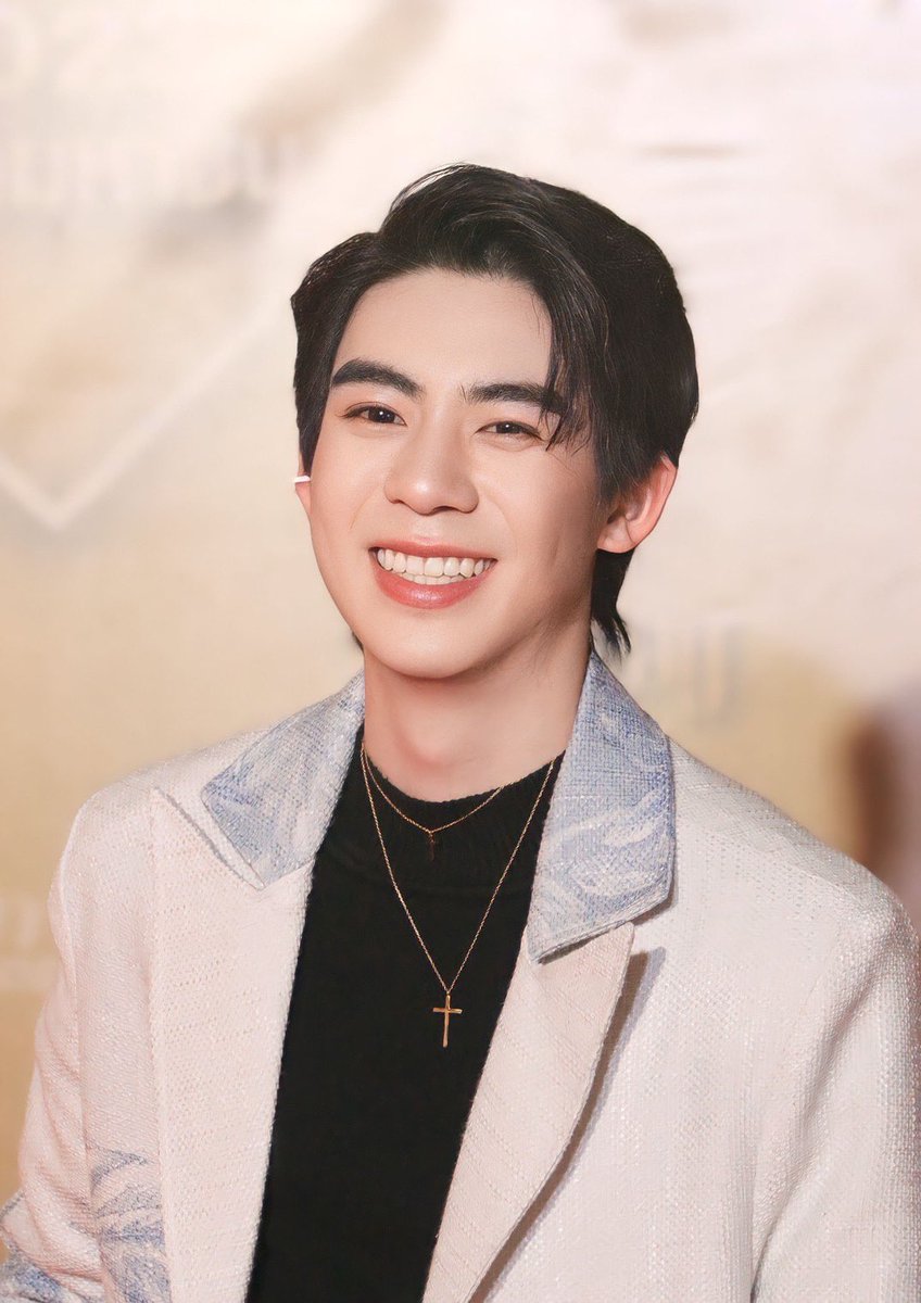 Firelust15's tweet photo. พี่เขาหล่อมาก เมื่อไรจะประกาศผลสักที……… #herointheseries https://t.co/JZM5PmAsEa