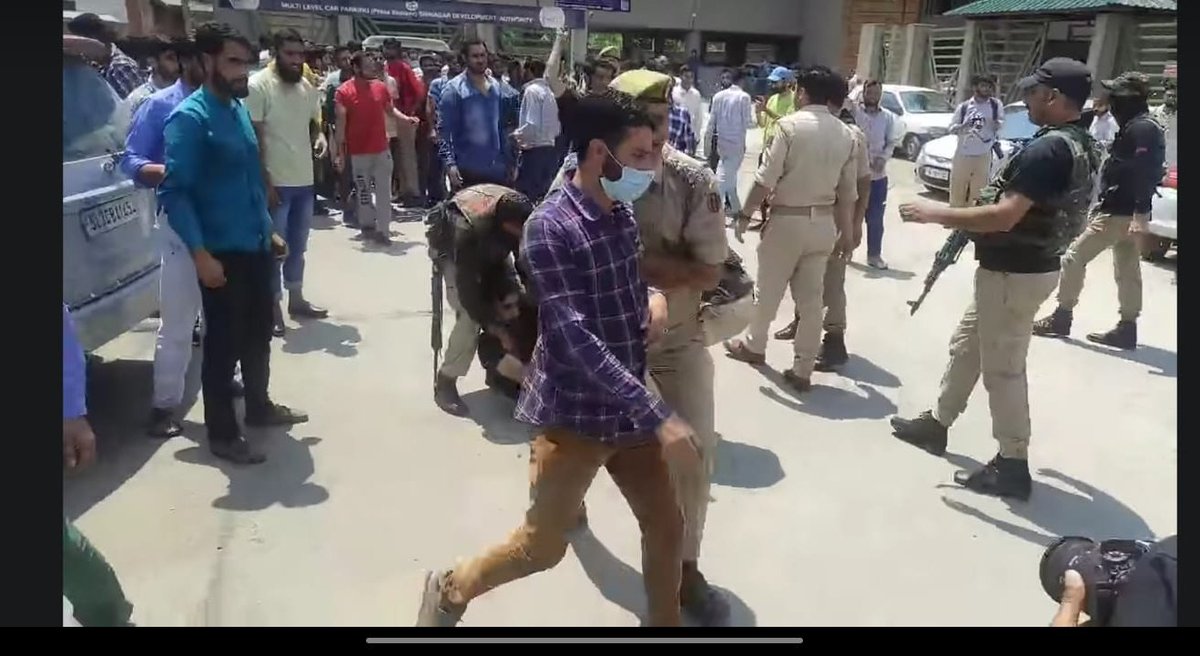 vinkal_yac's tweet photo. LG administration my simple question to you and @manojsinha_ 
Where is your transparency in recruitments
If #FireEmergencyRecruitment 2020 was transparent then why inquiry comittee report have not been submitted yet.
Job of 15 days is not finished even after 7 months
Incompetence or in congruence 

#youthagainstcorruption
#FireEmergencyRecruitment #Scam