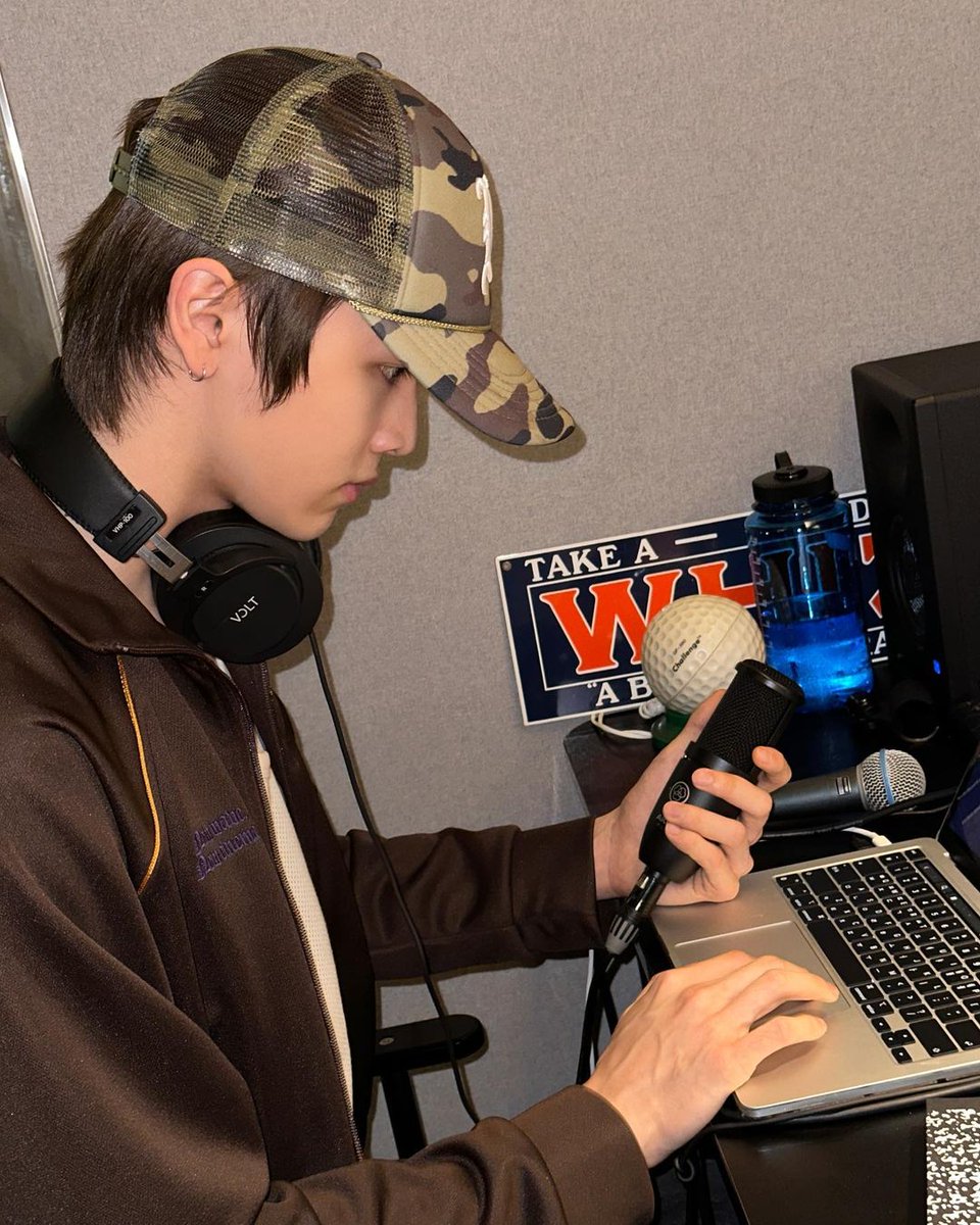 jscposts's tweet photo. riize_official ig update with sungchan

"listening to myself" https://t.co/eolt2Jm1hk