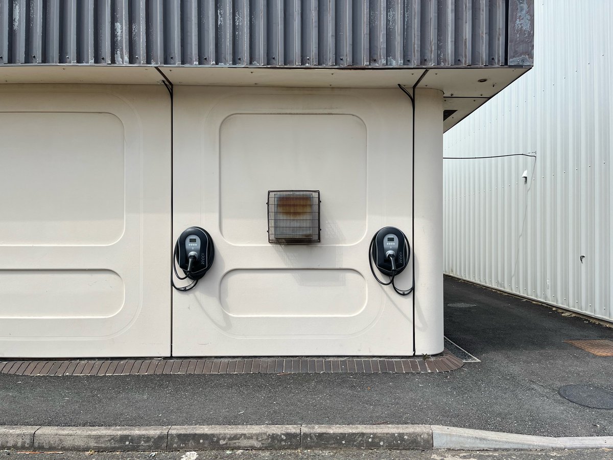 RedFlameNewtown's tweet photo. We installed one in 2018 - and now a second 22kW Zappi has accompanied! @myenergiuk @jordeebrompton - now OCPP compliant! #ozev https://t.co/zcirj5AnGj
