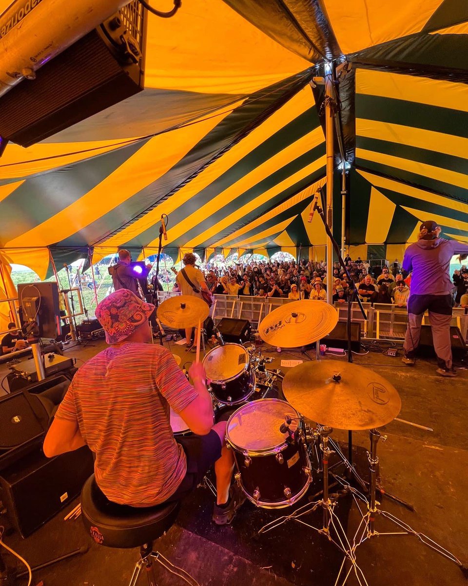 COLUMBIA_'s tweet image. I’m the zone.. 🎪💥
@This_Feeling @ynotfestival