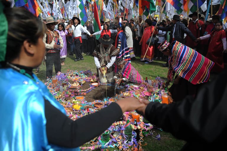 LNmyb's tweet photo. Día de la Pachamama: cuatro rituales para celebrarlo https://t.co/YWiZ9UEJCL https://t.co/AjBZDt5BxZ