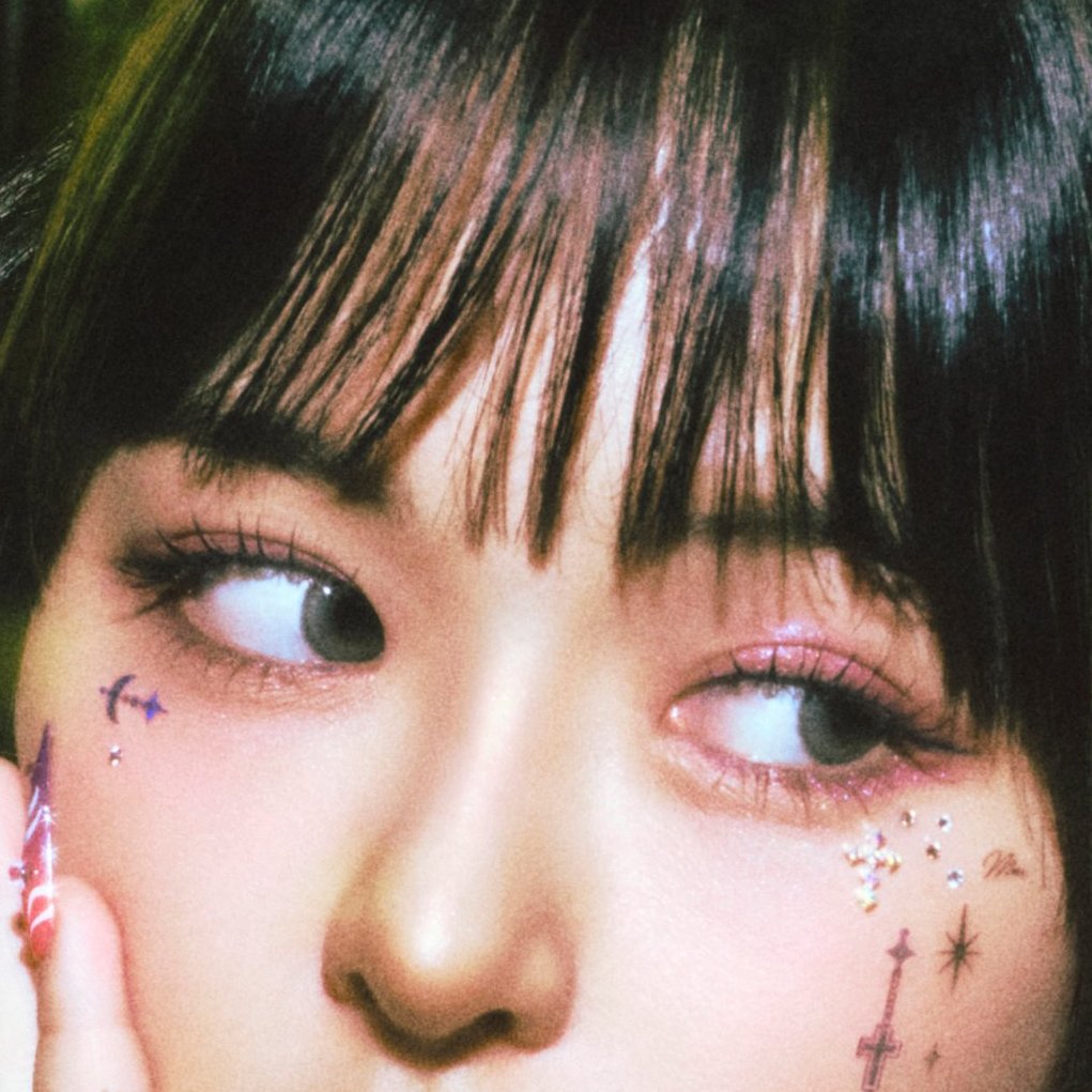 tamdungi's tweet photo. look at all her details!!!!!!!!!! makeup ssaem i love you😭😭😭😭 https://t.co/JZ5zwn0mKZ