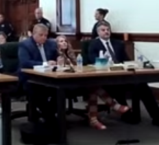 Angels_Dwell's tweet photo. #LoriVallow is trying to look as small as possible
Maybe her mind wants her to be the victim child
Or is that her shame exposing herself . . .
#LoriVallowDaybell
#SentencingDay https://t.co/77r6UZ45qg