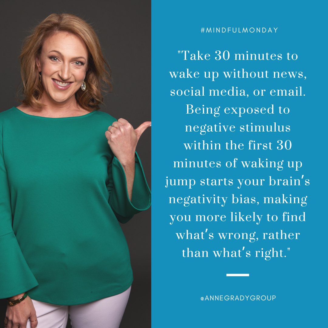 The first and last 30 minutes of the day are the times when you are most vulnerable to having your attention hijacked. 

@shawnachor calls it building a “mental moat” 🧠 Take 30 minutes to wake up without news, social media, or email.