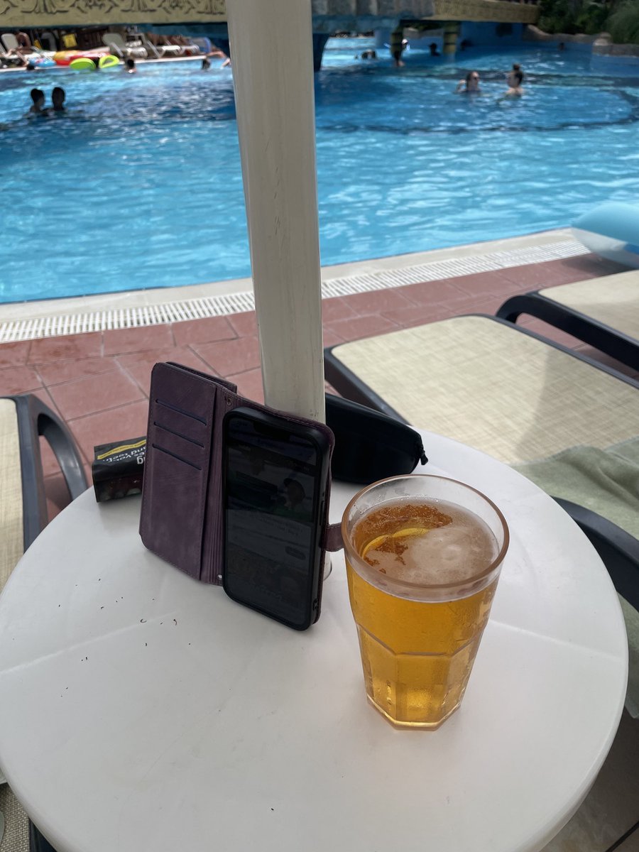 SumMatthew's tweet photo. TMS, beer and 40 degrees #piginshit https://t.co/uEWH5fjbIj