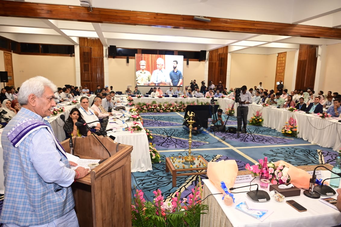 kamranajaz9's tweet photo. We have been making #concerted efforts to bring #transformation in the lives of pastoral communities such as #Gujjar_Bakarwals,Gaddi-Sippi.This workshop will help in developing holistic strategy & action plan for improved #livelihoods & regeneration of pasture land nd rangelands. https://t.co/yZFkkYpwUi