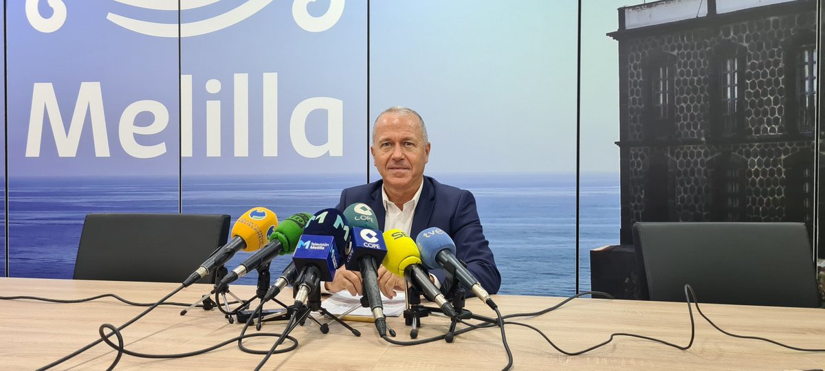 ondaceromelilla's tweet photo. (AVANCE) El Gobierno anuncia la implantación de una bonificación del 75% para el transporte aéreo y marítimo para las personas no residentes, a partir de finales de septiembre, aproximadamente. https://t.co/40ySBisK6E