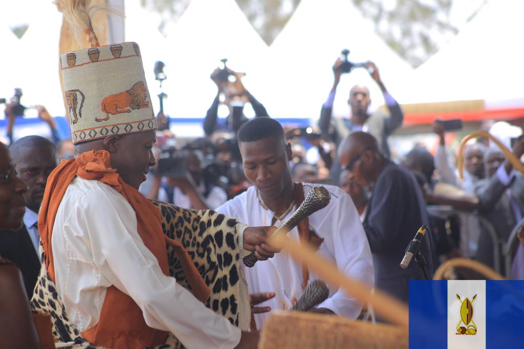 Ssaabasajja Kabaka bga alamusa Mujaguzo.
#AmatikkiraAt30