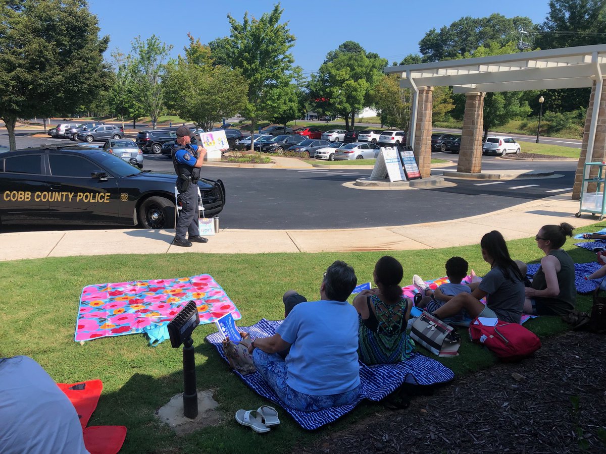 cobblibrary's tweet photo. Thank you Officer Justice for coming out to our last Community Helper Storytime at #SouthCobbLibrary! We had a fun summer full of community helpers and appreciate their time visiting the library. @CobbPoliceDept https://t.co/pqJKRhSOJy