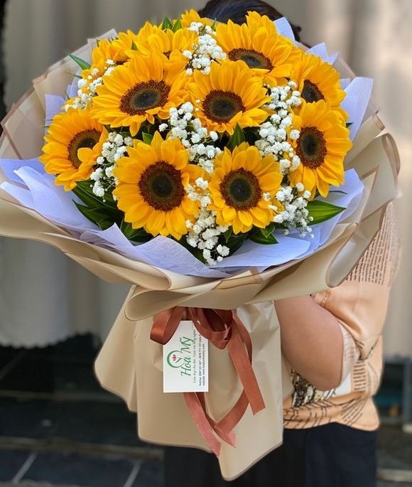 sunflowerchives's tweet photo. Brightening up my day with a touch of sunflower magic 🌻✨ https://t.co/3R7x6KXzoc