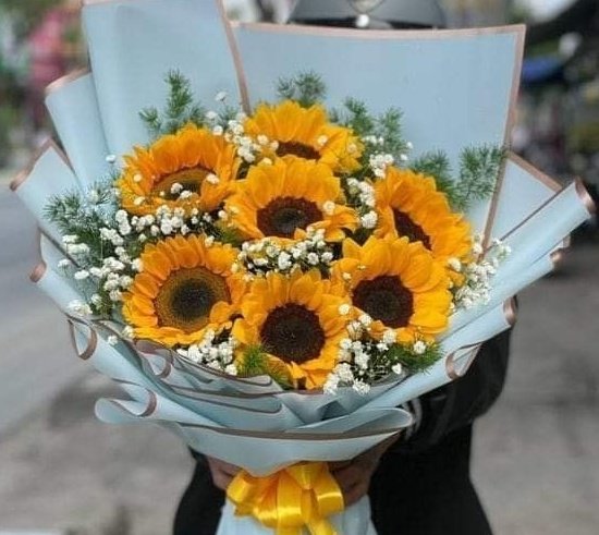 sunflowerchives's tweet photo. Brightening up my day with a touch of sunflower magic 🌻✨ https://t.co/3R7x6KXzoc