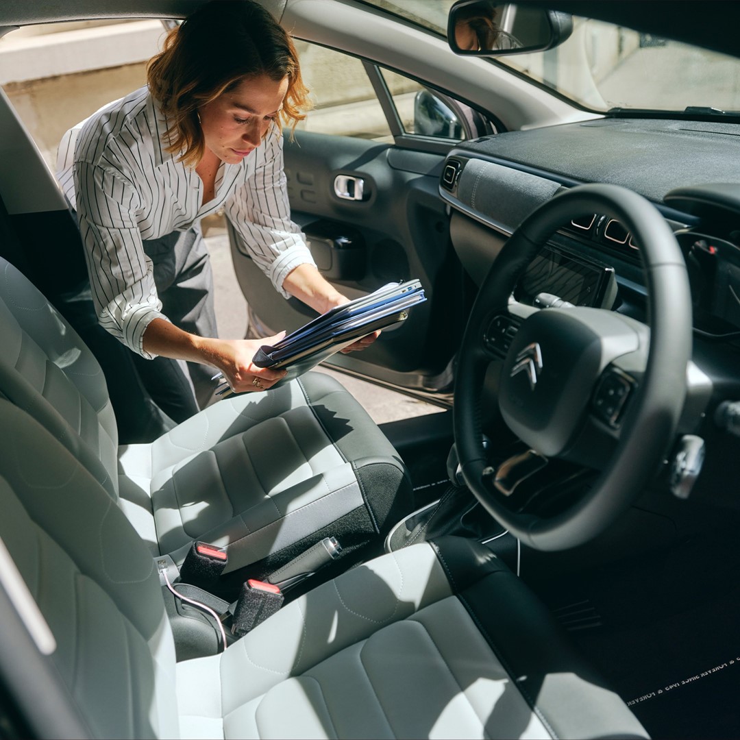 CitroenUK's tweet photo. POV: You’re giving your #C3ELLE a quick tidy up before your friends come over to see it. #CitroënC3ELLE https://t.co/1M01pfKd4f