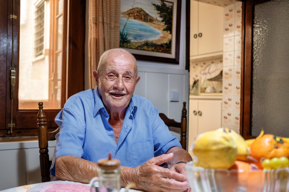 Coneixem en Lluís Roura, en Bomba, amb 'Memòries de la tradició pesquera i gastronòmica de la Costa Brava'. Repesca alguns dels comentaris a: instagram.com/p/CvW8AUvMXOh/ 

@galpcostabrava

#cuinaempordanet #galpcostabrava #memoriesdelatradiciopesquera