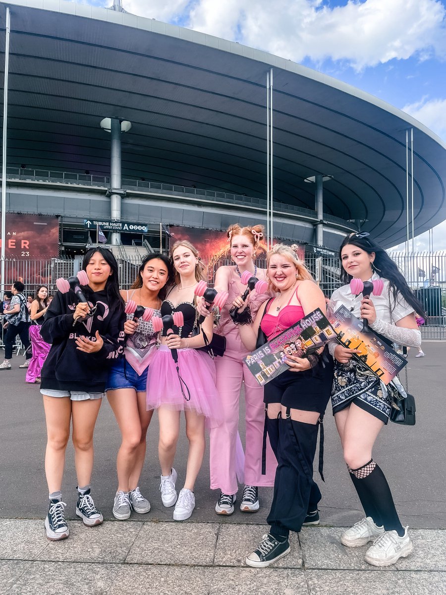 StadeFrance's tweet image. Déjà 1 mois 😭🖤🩷

#BlackPink #StadeDeFrance #블랙핑크 #BornPink  @BLACKPINK 

📸 Stade de France /YG Entertainment