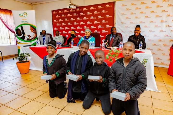 TendekayiK's tweet photo. Through Deaftronics partnership with Botswana Digital & Innovation Hub Digital and lnnovation Hub, we handed over the state of art solar powered hearing aids to Ramotswa Center for the Deaf.
#empowerment
#solarpowered
#changinglives
#socialimpact
#Deaftronics https://t.co/kRvXEnQm89