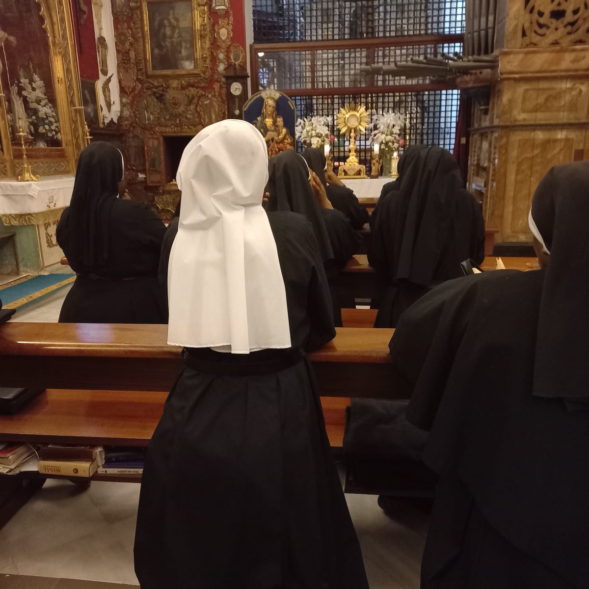 #CadenadeOraciónporlasVocaciones 
Las Comunidades de Vida Contemplativa han entrado de lleno en la cadena de oración. Que toda la Archidiócesis se ponga en pie de oración por una intención tan importante 
#HablaSeñorTuSiervoEscucha